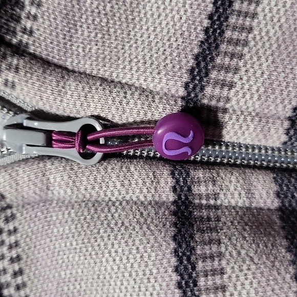 Lululemon Scuba Hoodie - Picture 2 of 5